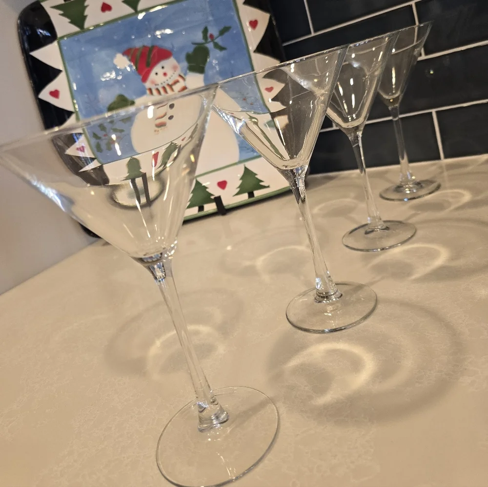 Crate&Barrel Clear Glass Martini Set